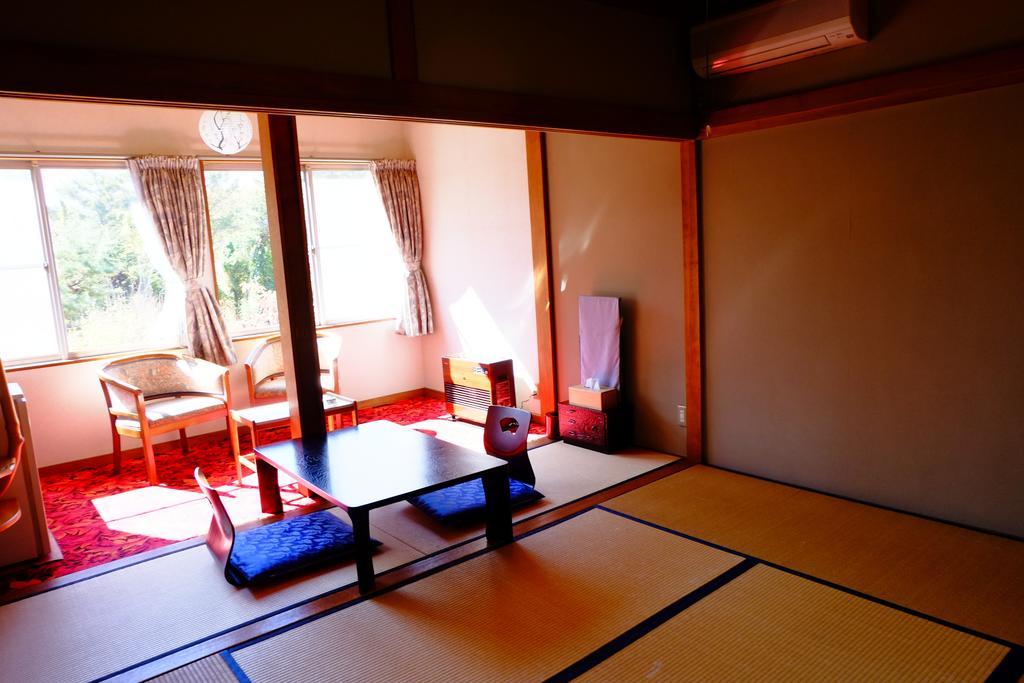 Ryokan Fujitomita Oshino Quarto foto